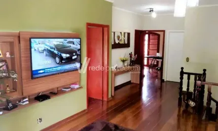 Casa com 3 quartos à venda na Regina Franciscatto Rosolen, 275, Jardim Aparecida, Campinas, 356 m2 por R$ 849.000