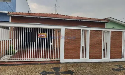 Casa com 2 quartos à venda na Rua Americana, 892, Jardim Imperial, Valinhos, 198 m2 por R$ 800.000
