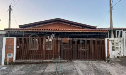 Casa com 3 quartos à venda na Rua Conselheiro Antônio Carlos, 1122, Jardim Campos Elíseos, Campinas, 207 m2 por R$ 800.000