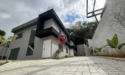 Casa condomínio exclusivo na freguesia – 150m², 4q (3 suítes), alto padrão!