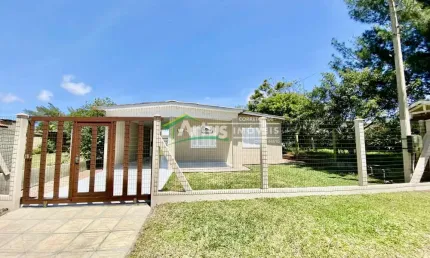 Bela casa a poucas quadras do mar em nova tramandaí