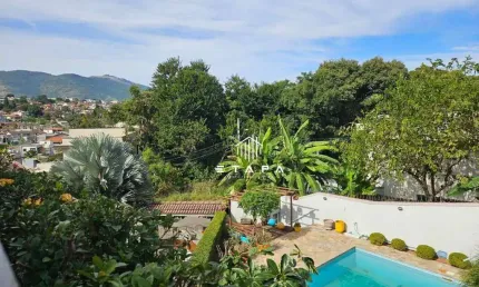 Casa com 3 dormitórios à venda, 400 m² por R$ 2.300.000 - Jardim do Lago - Atibaia/SP