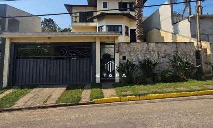 Casa com 3 dormitórios à venda, 186 m² por R$ 1.200.000 - Parque Arco Iris - Atibaia/SP