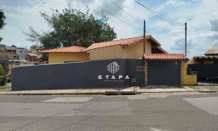 Casa com 2 dormitórios à venda, 221 m² por R$ 980.000,00 - Jardim Alvinópolis - Atibaia/SP