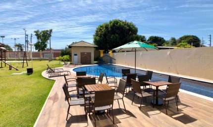 Villa Umbria Eusébio: Casa Duplex com 3 Suítes, Quintal Privativo e Área de Lazer de Clube!
