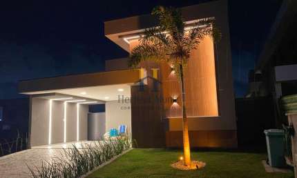 Casa Plana Pronta para Morar R$1.280.000,00 no Alphaville: Piscina Privativa, Móveis Planejados e Lazer de Clube!