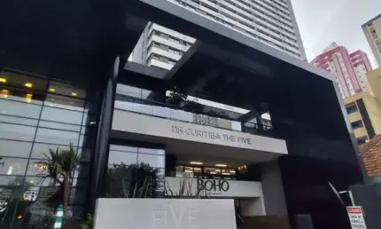 Apartamento para Venda em Curitiba, Centro, 2 dormitórios, 1 suíte, 2 banheiros, 2 vagas