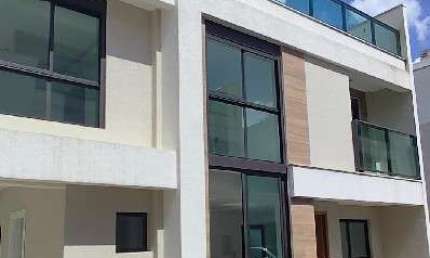 Casa para Venda em Curitiba, Bom Retiro, 3 dormitórios, 3 suítes, 4 banheiros, 2 vagas