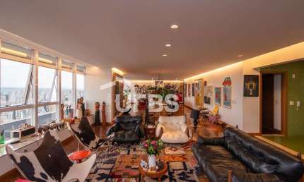 Penthouse à venda no Setor Oeste, em frente ao Lago das Rosas