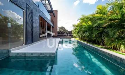 Sobrado à Venda no Condomínio Portal do Sol Green – Esquina, Projeto Exclusivo e 4 Suítes Plenas