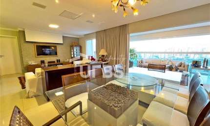 Apartamento luxuoso com 233 m2 nascente com 04 suítes amplas!
