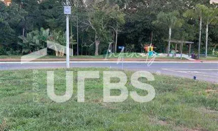 Terreno à venda na Rua Amarílis, s/n, Jardins Versalhes, Aparecida de Goiânia