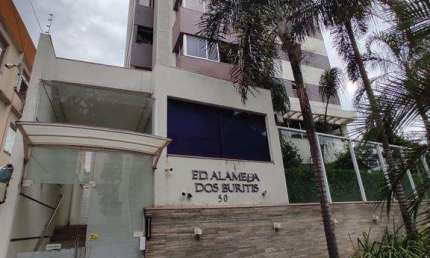 Apartamento com localização privilegiada e opulento estilo de vida