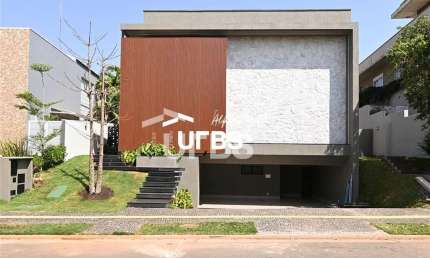 LUXUOSO SOBRADO ALPHAVILLE ARAGUAIA / 447 M2 / 5 SUITES / 3 VGS