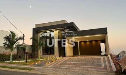 Lindo Sobrado moderno com 3 Suítes - Jardins Nápoles