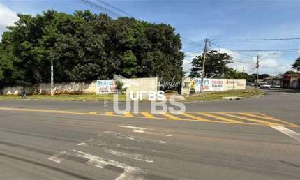 Terreno à venda na Avenida Nerópolis, 1, Vila Clemente, Goiânia