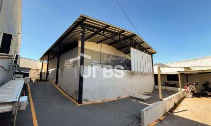 Barracão / Galpão / Depósito à venda na Avenida Caiapó, Santa Genoveva, Goiânia