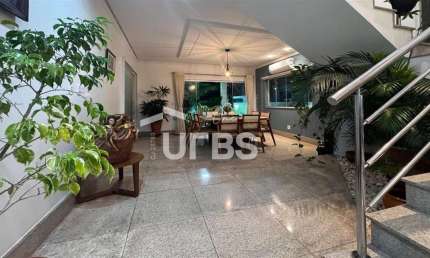 Casa em condomínio fechado com 5 quartos à venda na Rua SB 37, 00, Loteamento Portal do Sol II, Goiânia
