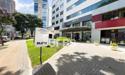 Excelente Oportunidade: Conjunto de 3 Salas Comerciais à Venda!