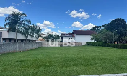 Terreno à venda na Avenida Diógenes Dolival Sampaio, Jardins Milão, Goiânia