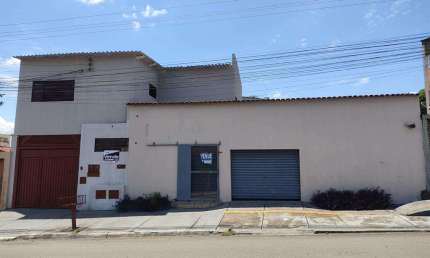 Imóvel com espaço comercial e residencial - CAMPINAS
