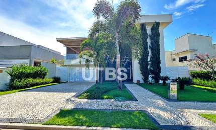Alphaville Araguaia - Casa de Condomínio Duplex 4 quartos, sendo 4 suítes