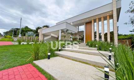 Villa Verde - Casa de Condomínio 4 quartos, sendo 4 suítes