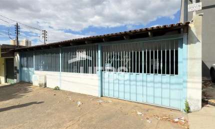 Casa comercial com 2 salas à venda na Avenida César Lattes, s/n, Setor Novo Horizonte, Goiânia