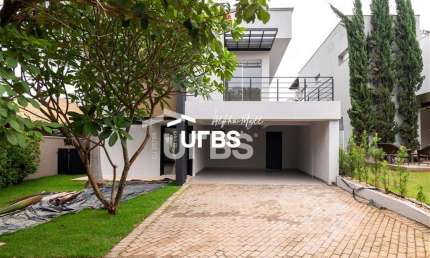 Casa em condomínio fechado com 4 quartos à venda na Rua SB 20, 00, Loteamento Portal do Sol I, Goiânia