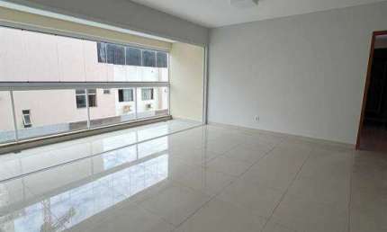 Apartamento  de Alto Padrão no Edifício Aroeiras no Setor Bueno  do lado do TRT