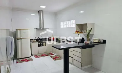 Casa com 3 quartos à venda na Rua C126, Jardim América, Goiânia