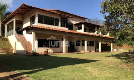 Alto da Boa Vista - Chácara 3 quartos, sendo 1 suíte
