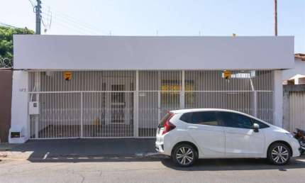 Casa à venda na Rua Benjamin Constant, Setor Campinas, Goiânia