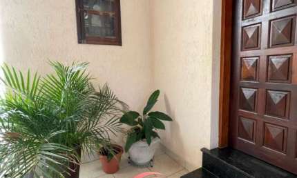Casa com 3 quartos para alugar na Rua Iguape, 8, Jardim Tijuco, Diadema
