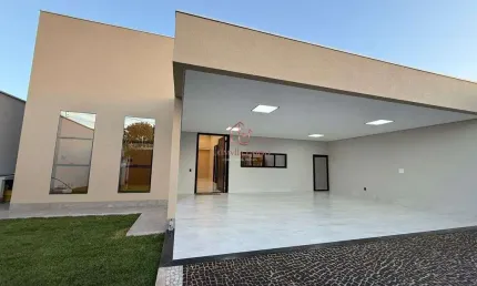 Casa Nova 3 Suítes na 405 Sul, 227m², Piscina e Acabamento Moderno