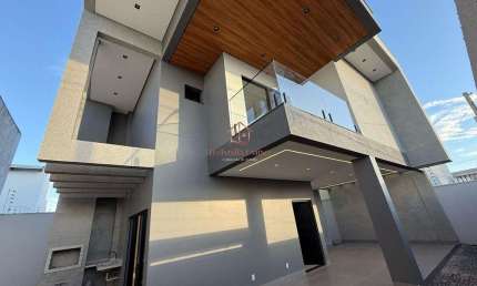Sobrado na 505 Sul com 3 Suítes, Piscina, Varanda e Área Gourmet Completa