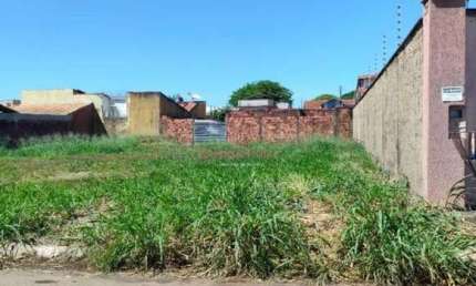Lote de 377m² à venda na 305 Sul, de frente para a Av. LO-5
