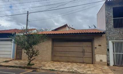 Sensacional casa de vila para venda com 3 quartos, sendo 1 suíte, 217m²