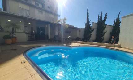Atraente casa de vila para venda em Santo Agostinho com 3 quartos, sendo 1 suíte, 232m²