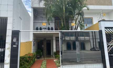 Casa com 2 pavimentos 348m² a venda no bairro do Telégrafo