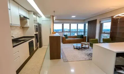 Apartamento 2 quartos mobiliado e com vaga no Centro de Curitiba