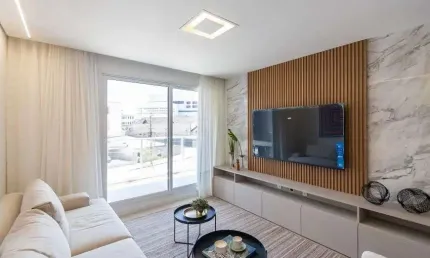 Apartamento semimobiliado com 3 suítes no Seminário