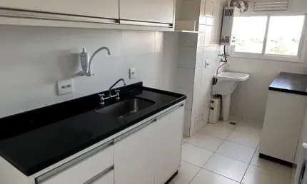 Apartamento semimobiliado com 2 quartos no parque ecoville