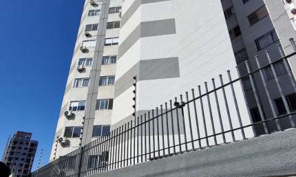 Apartamento 3 quartos c/ suíte, 2 vagas, reformado, mobiliado, 9o andar