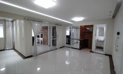 Belíssimo apartamento com 125 metros em Condomínio Club no Royal Park