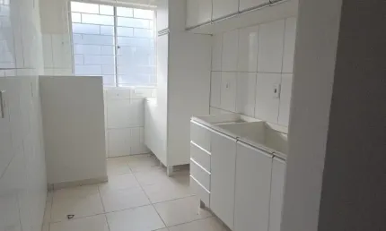 Oportunidade no Santa Cândida – Apê com 2 Dorms, Móveis Planejados  por R$ 188 mil!