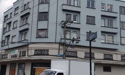 Viva com Estilo nas Mercês – 1 Dorm, Ambientes Aconchegantes e Localização Privilegiada por R$ 265 mil!