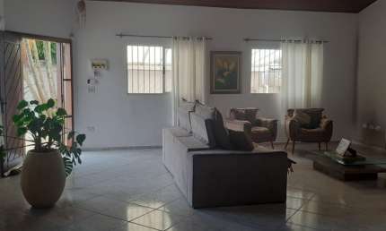 Casa tipo sobrado, 200m² - 4 suítes -Jd Mar e Sol - Peruibe - SP