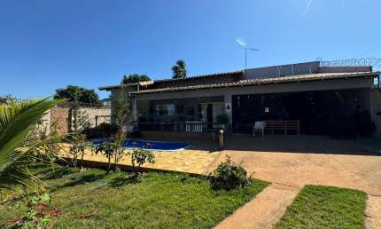 Casa à Venda no Morada Nova com 1000m2 – Conforto, Espaço e Lazer!