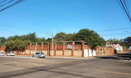 Terreno à venda na Avenida Dinamarca, Quadra 08, Jardim Batistão, Campo Grande